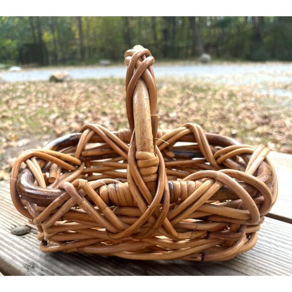 Vintage Woven Rattan Basket With Handle Rectangle Cottage Rustic - Picture 1 of 16